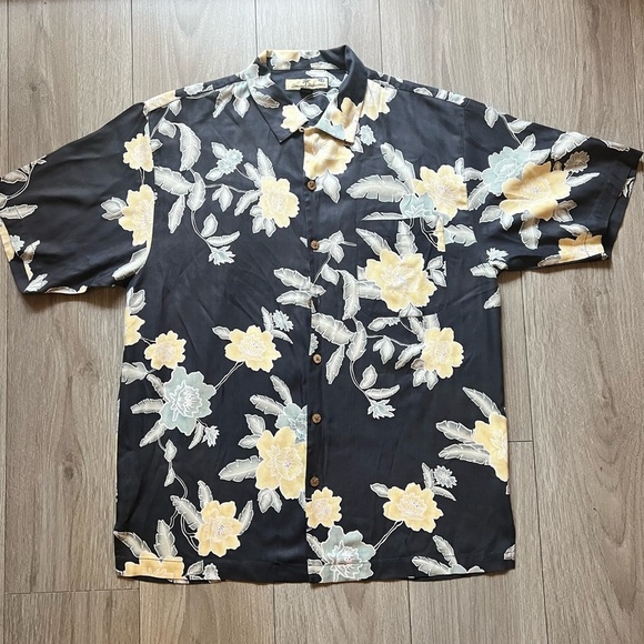 Mens Tommy Bahama Floral Hawaiian Camp Shirt Size Medium 100% Silk Short Sleeve - Picture 1 of 7